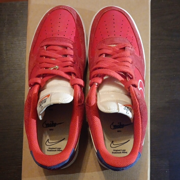 Nike Air Force 1 (Rare) First Use University Red Mens 8.5 Womens 10 EUC - Picture 6 of 9